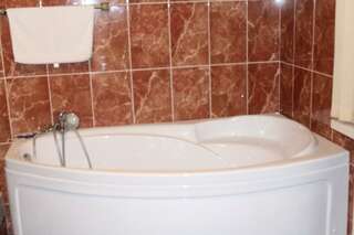 Гостиница Дон Ростов-на-Дону Люкс с кроватью размера «king-size»-3